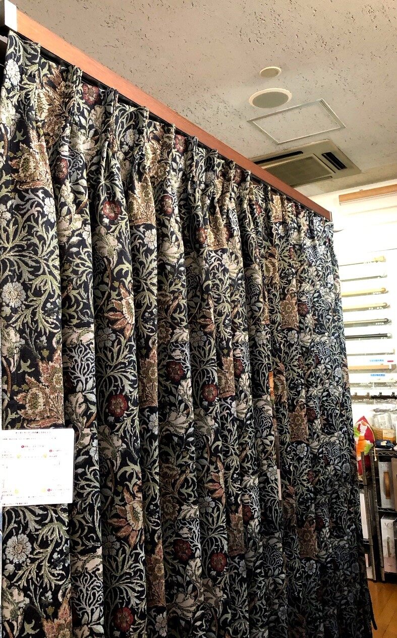 オーダーカーテンでおしゃれなリビング 寝室に オーダーカーテンのジャストカーテン