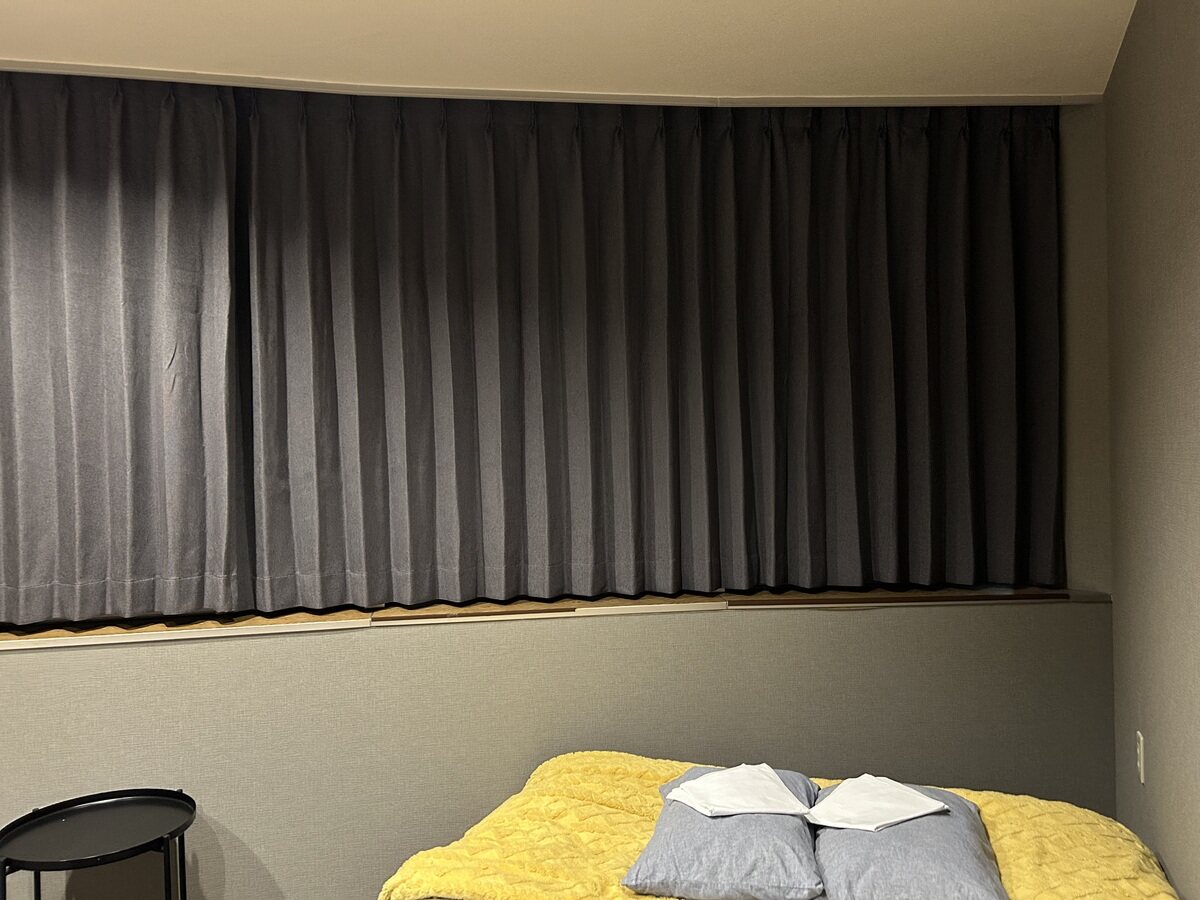 静 カーテン Z-94048 ダークグレー