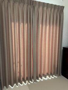 ダミエ カーテン J-93020 ベージュ