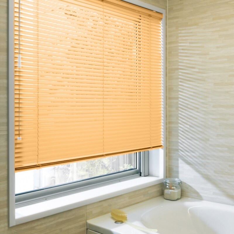 aluminumblind_basic_bathwindow_1_2070.jpg