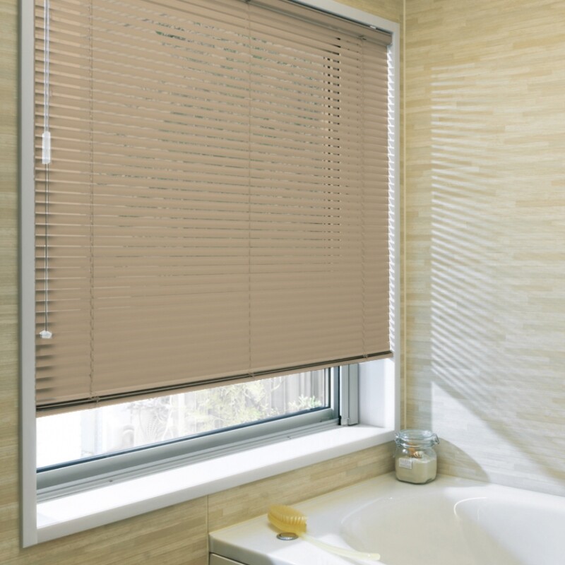 aluminumblind_basic_bathwindow_1_2856.jpg