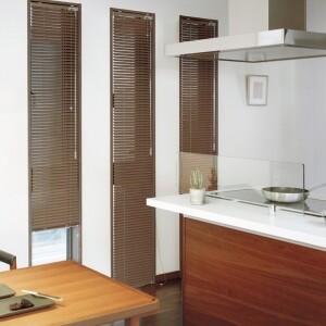 アルミブラインド-木目調・遮熱-(浴窓テンション式) ウォールナット JC-2009