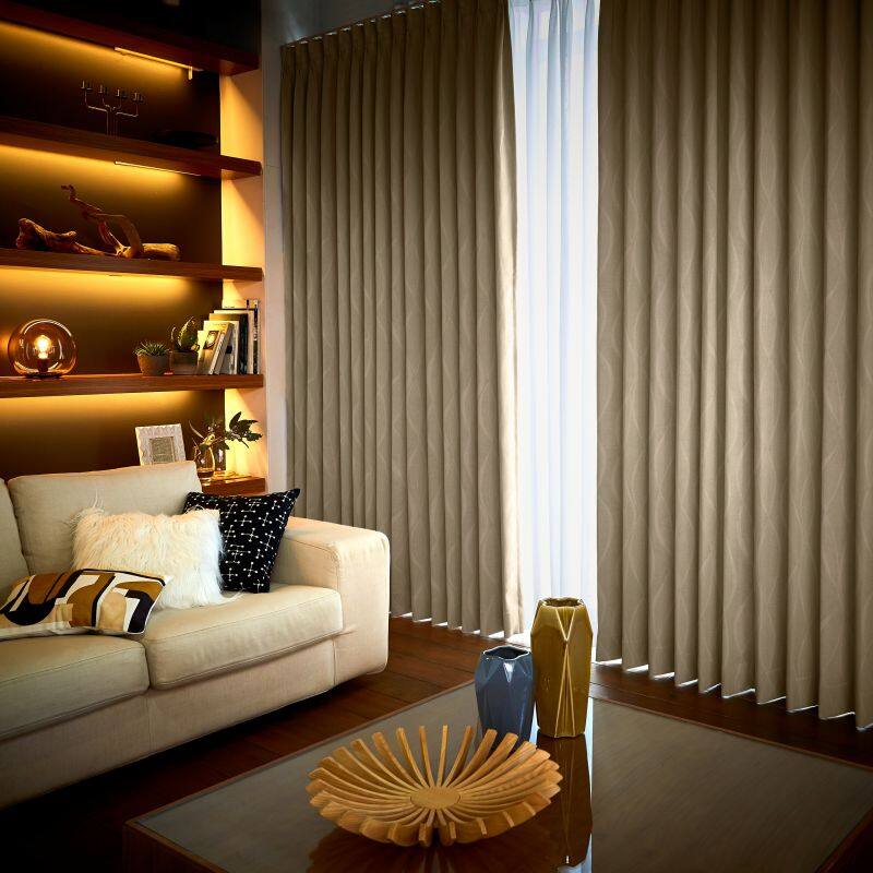 J-96010_drape_4_pull.jpg